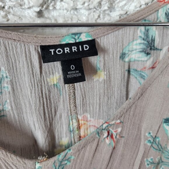 Torrid Womens Dress 0 0X Plus High Low Cold Shoulder Gray Rayon FLO70E - Picture 10 of 12